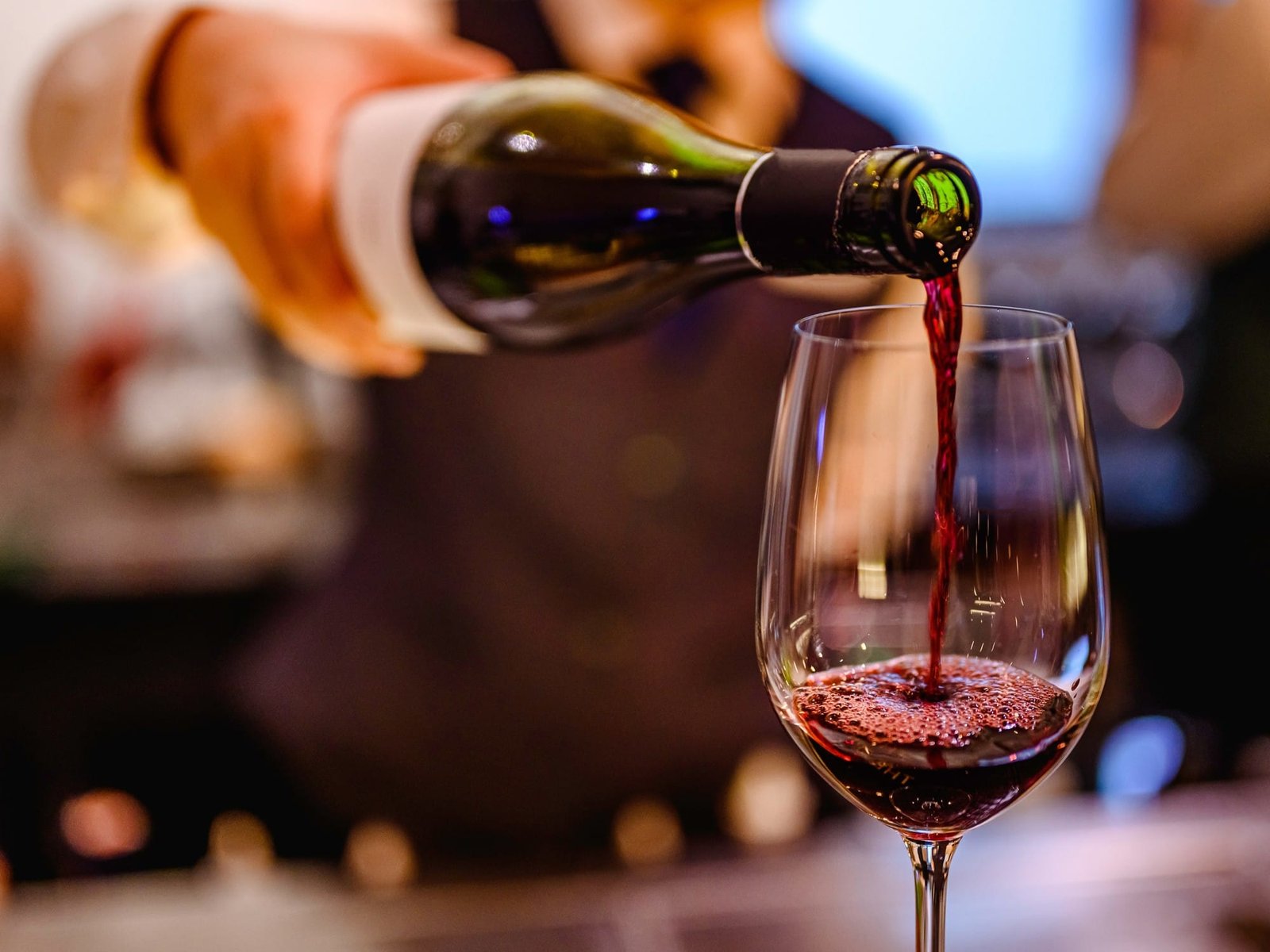 ¡Salud! El consumo de vino repuntó más de 5% en junio a nivel nacional